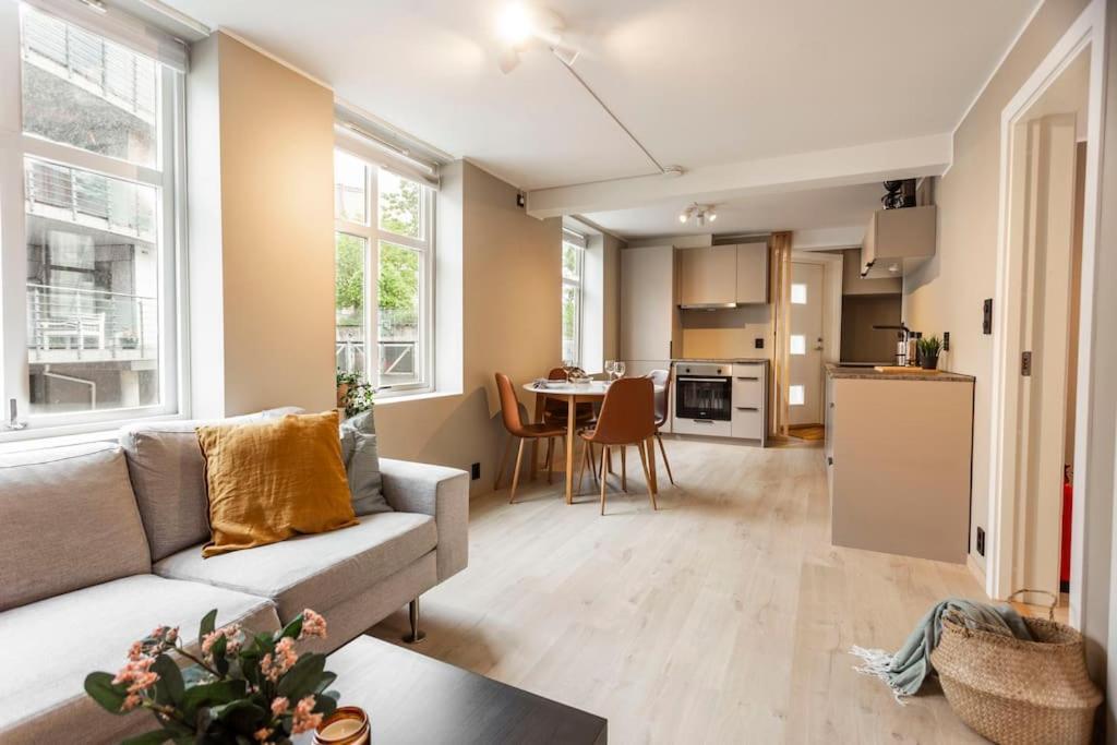 New! Modern Apartment In Historic Area Of Bergen! ภายนอก รูปภาพ